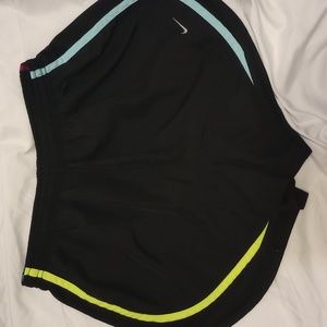 Nike running shorts women's sz L